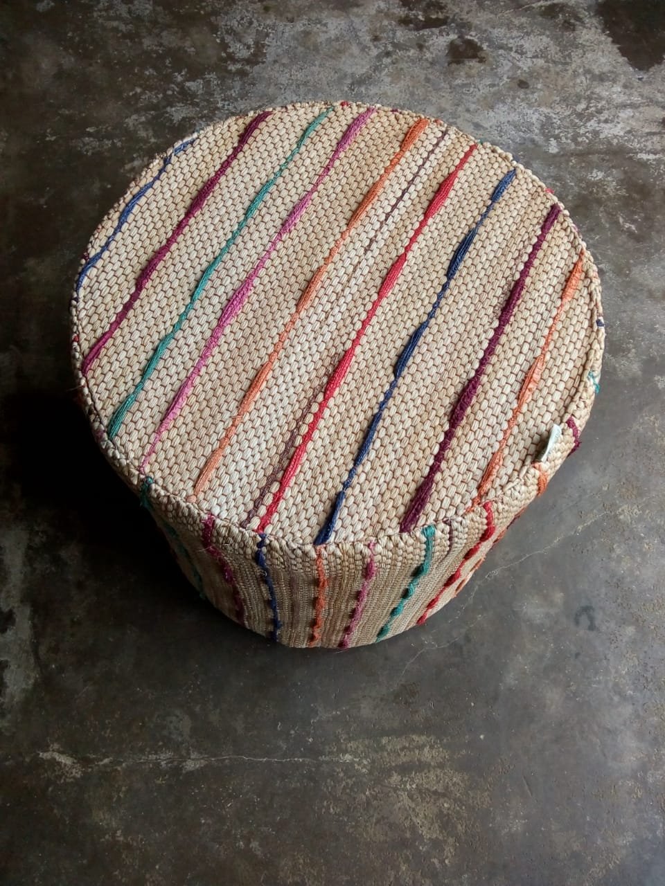 Puff redondo
tam 50x50x40
360,00 - Imagem 5